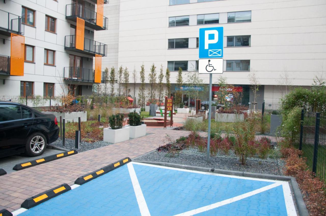 Apartament Cybernetyki Mokotow Varşovia Exterior foto