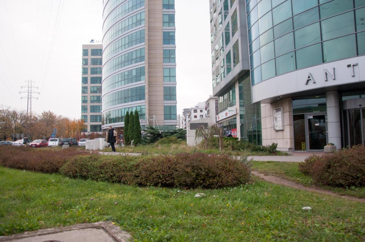 Apartament Cybernetyki Mokotow Varşovia Exterior foto