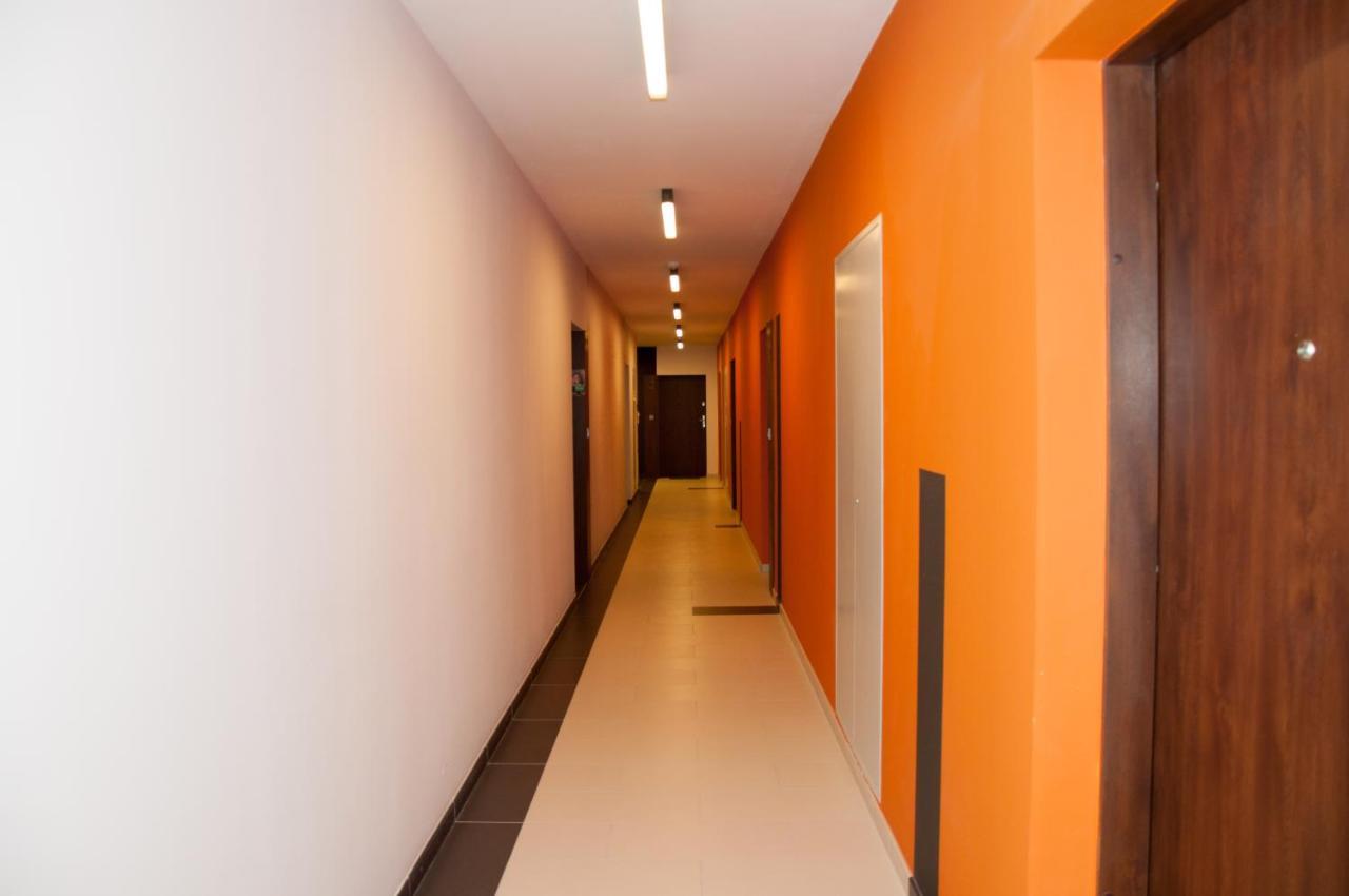 Apartament Cybernetyki Mokotow Varşovia Exterior foto