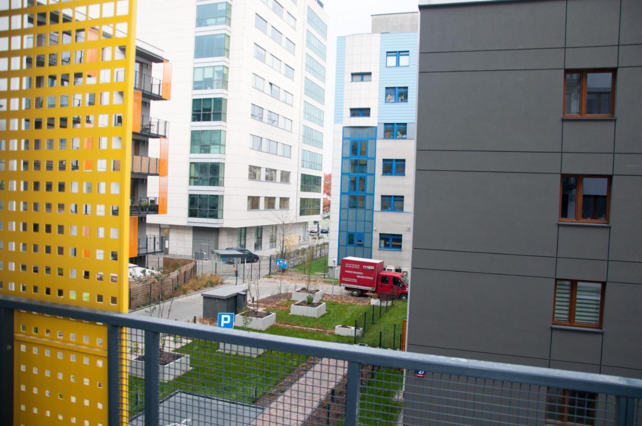 Apartament Cybernetyki Mokotow Varşovia Exterior foto