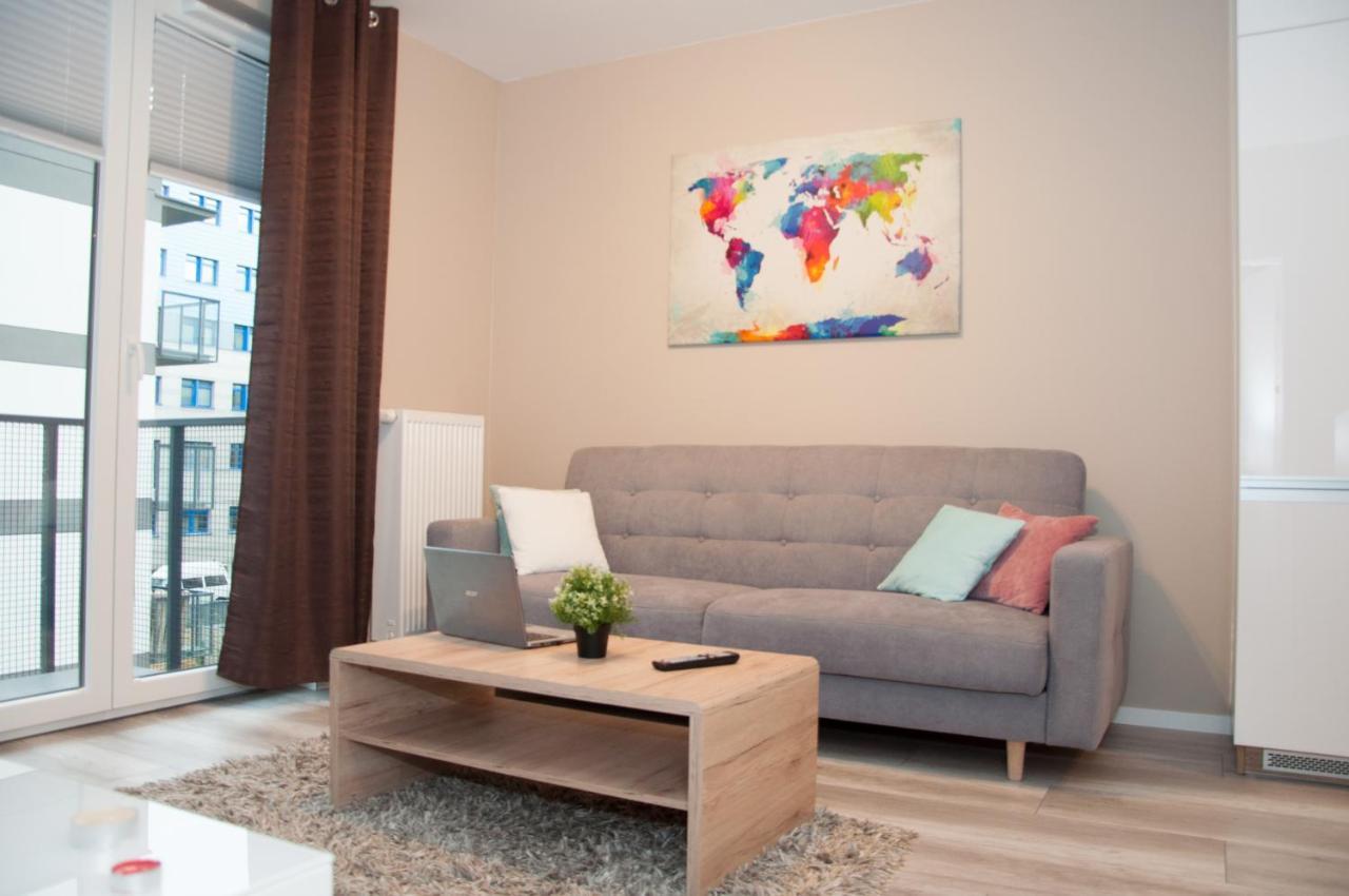 Apartament Cybernetyki Mokotow Varşovia Exterior foto